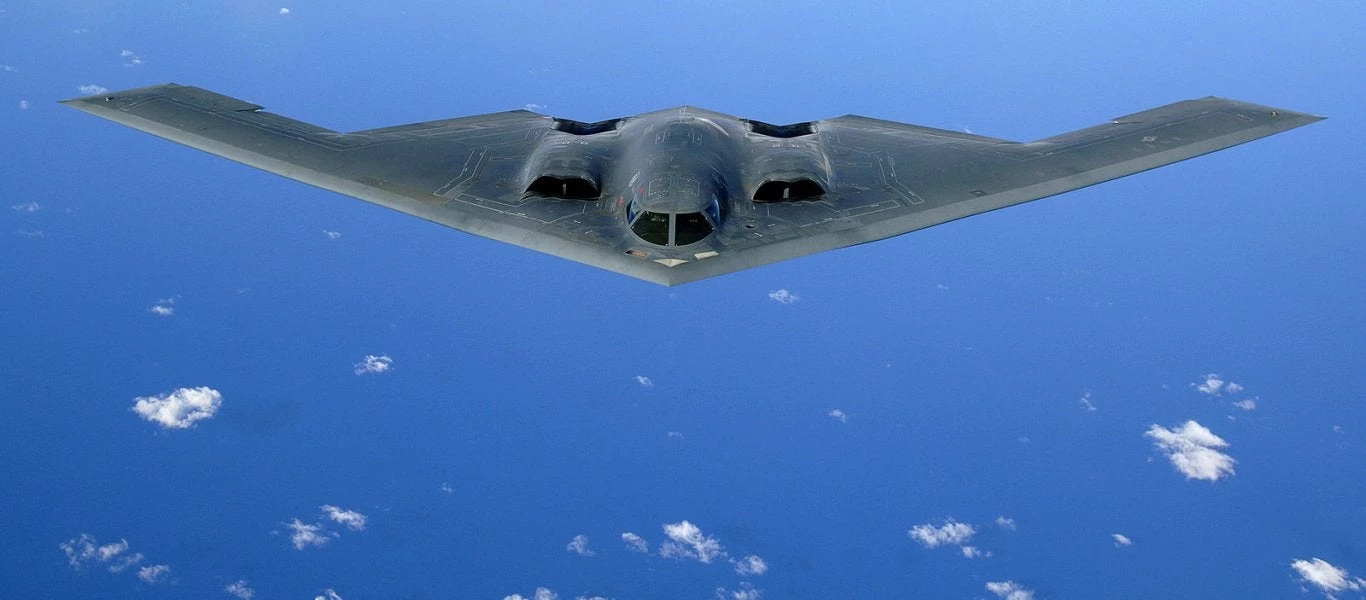Στο εσωτερικό ενός B-2 Spirit – Ιδού γιατί υπερηφανεύονται οι Αμερικανοί (βίντεο)